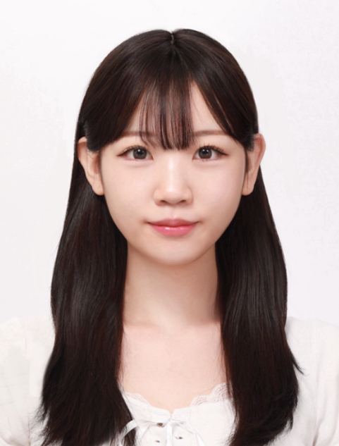나스 레이나 학생, 신한은행 일본지점 취업